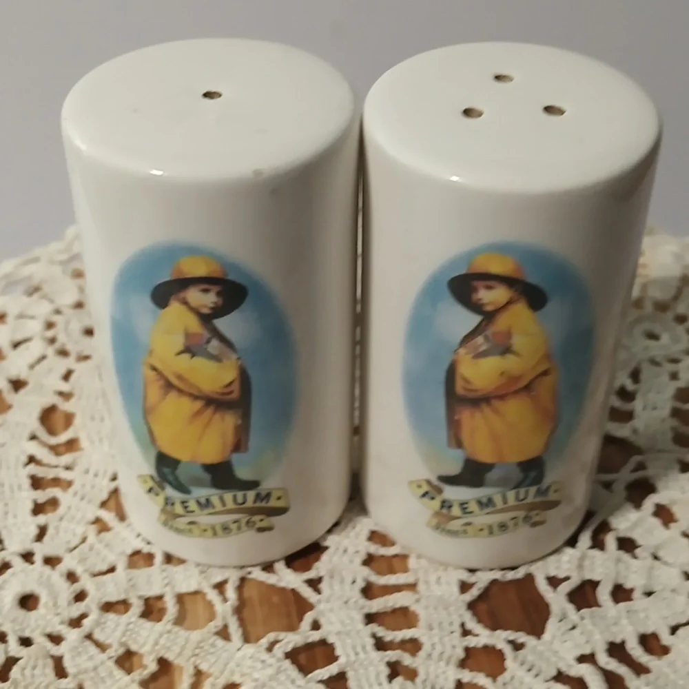 Salt & Pepper Shakers Vintage Ceramic Morton Premium Since 1876 Taiwan